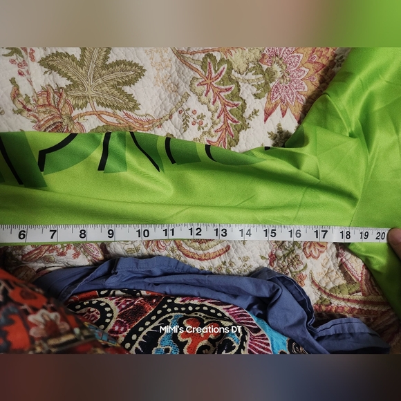 Grinch Lime Green Kids Pullover Hoodie - Picture 5 of 12